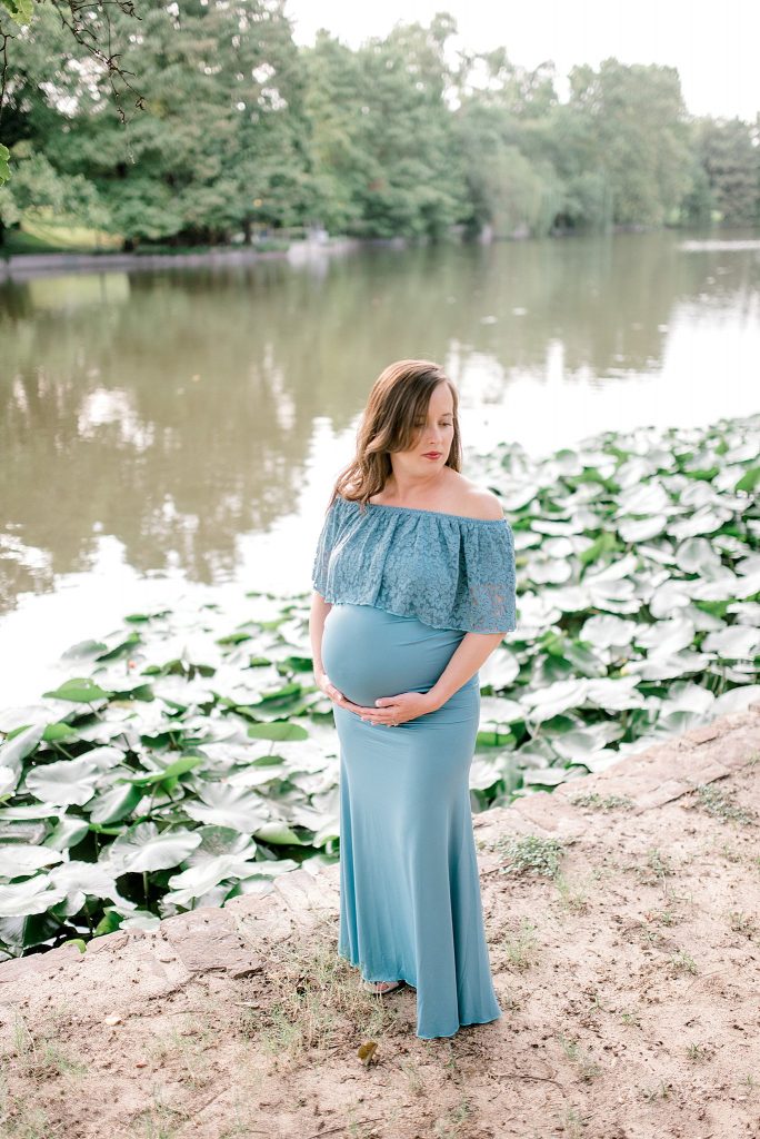 Beautiful Momma posing for Maternity Session