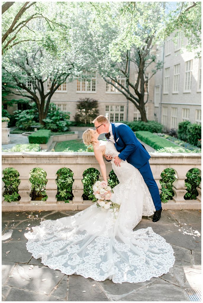 Dip Kisses | Wedding Photographer 