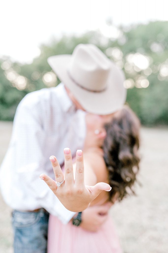 She's engaged! Popping that ring | Fort Worth Engagement Session