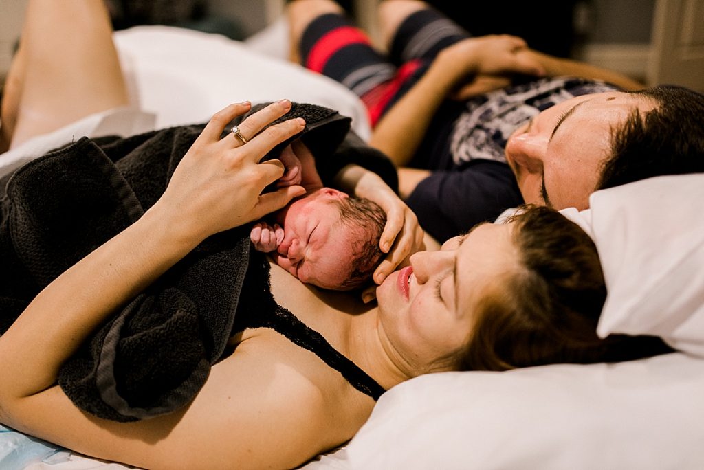 husband and wife bonding after mom gives birth