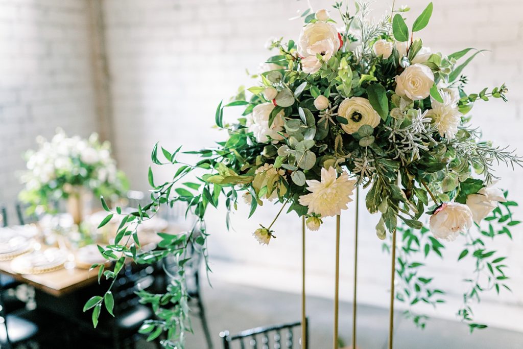 Wedding floral table centerpiece