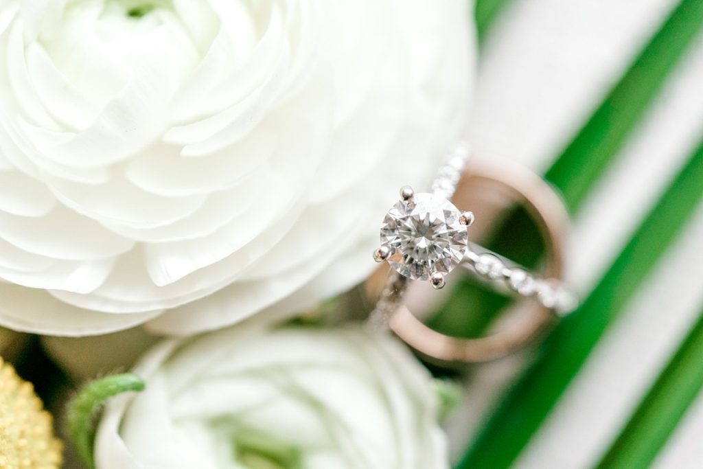 solitaire wedding ring